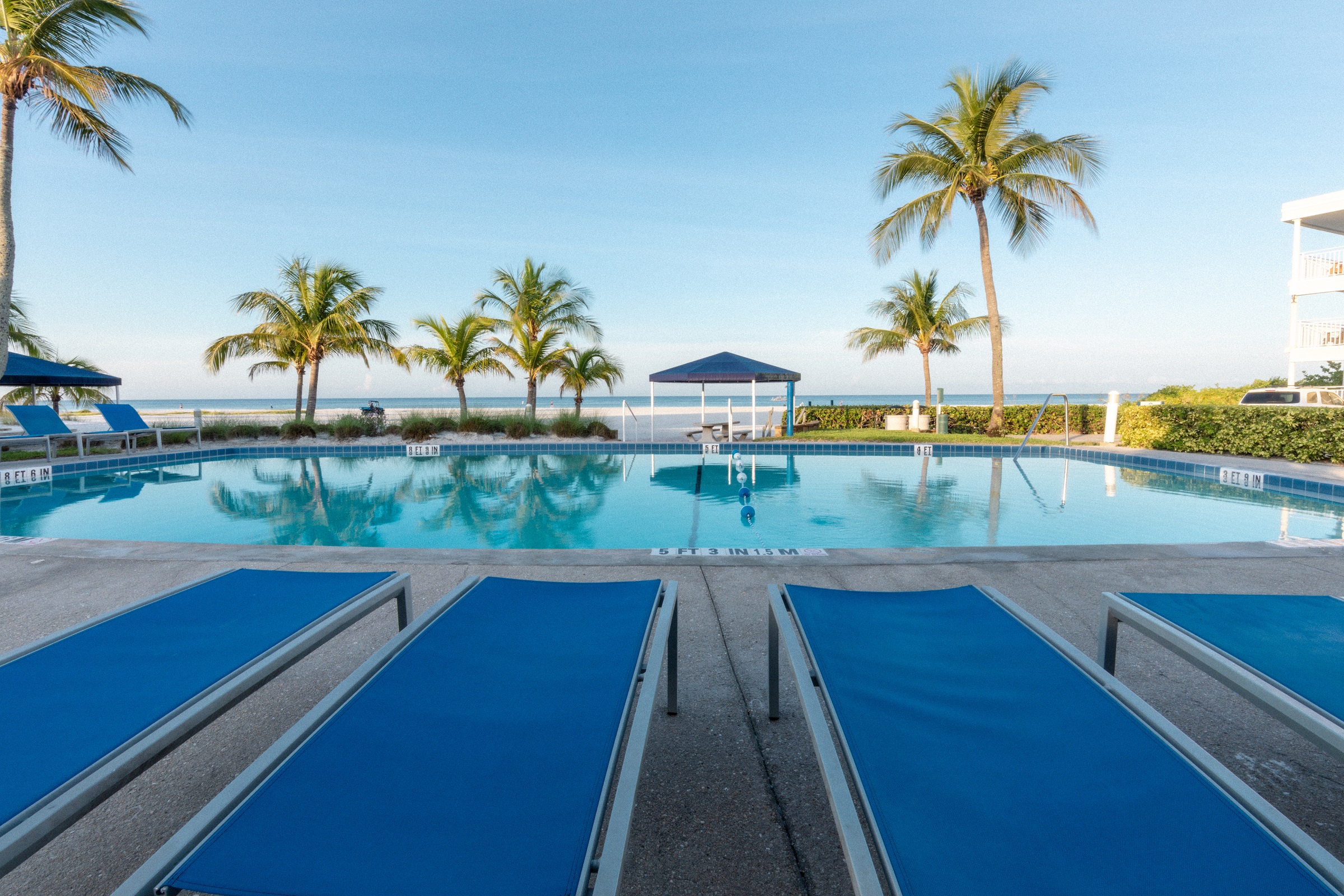 Fort Myers Beachfront Hotel Amenities The Neptune Resort